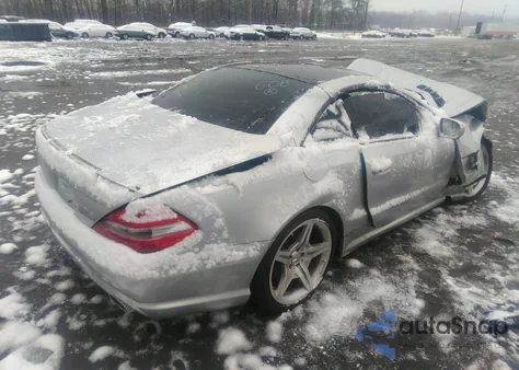2009 Mercedes-Benz Sl 550 from USA, damaged, VIN WDBSK71FX9F152276